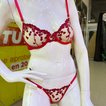 Conjunto Corazón Carmesí